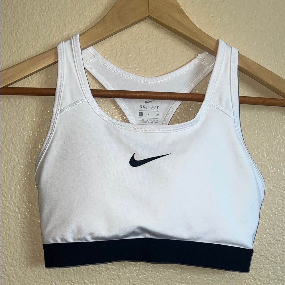 Nike Women's White and Black Sports Bra